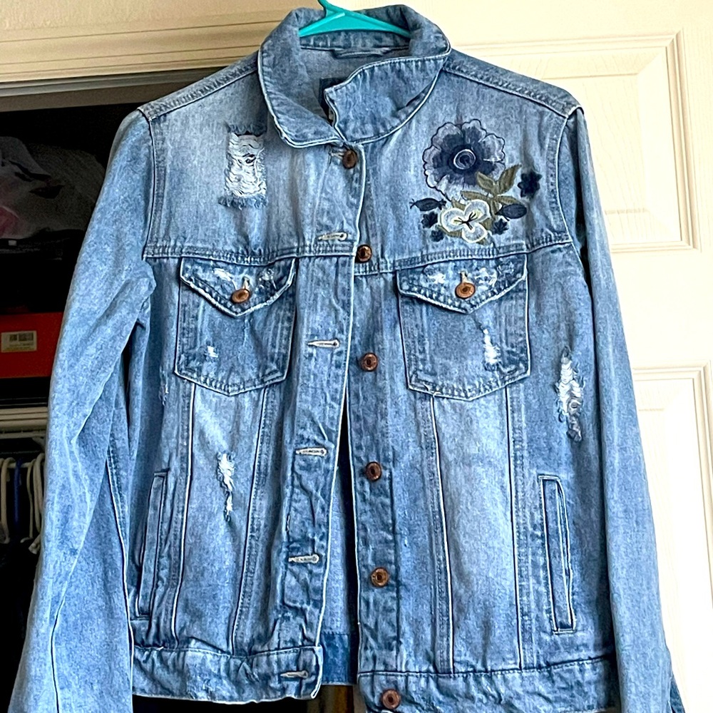 Forever 21 denim distressed jacket